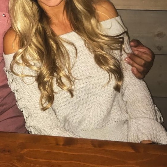 Off Shoulder Sweater - Picture 2 of 5